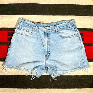 Vintage Levi’s 550 High-Waisted Cutoff Denim Shorts